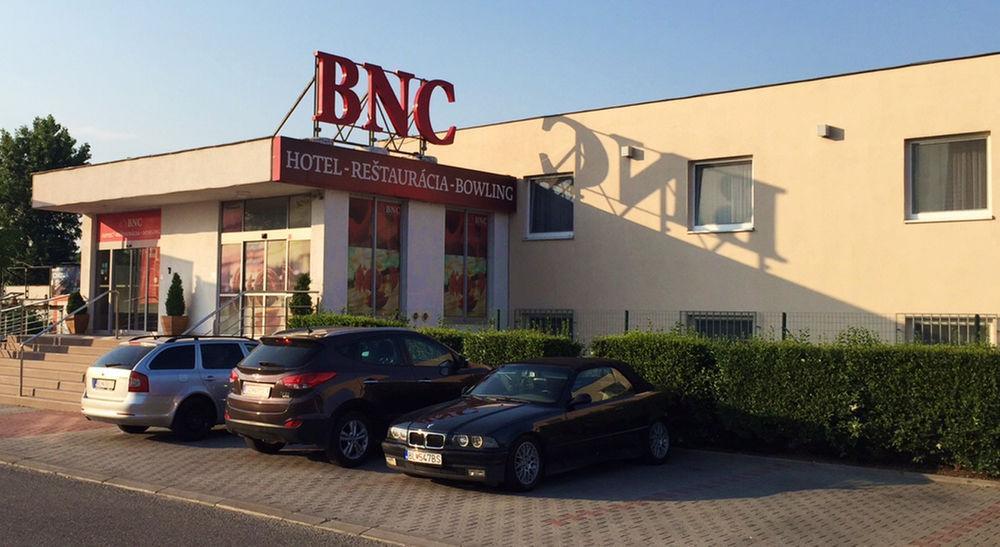 Bnc Hotel - Restaurant - Bowling 브라티슬라바 외부 사진